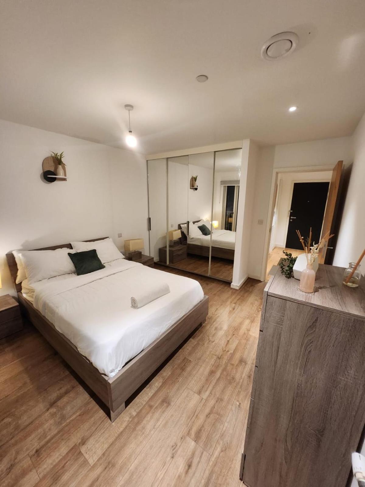 Kaf Luxury Apartment London Exteriör bild